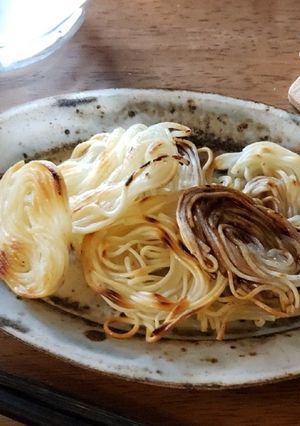 パリッ旨い! 残った素麺で素麺せんべい!-レシピのメイン写真