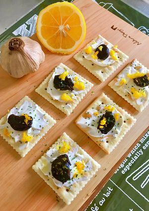 黒ニンニクとクリームチーズのカナッペ☆-レシピのメイン写真