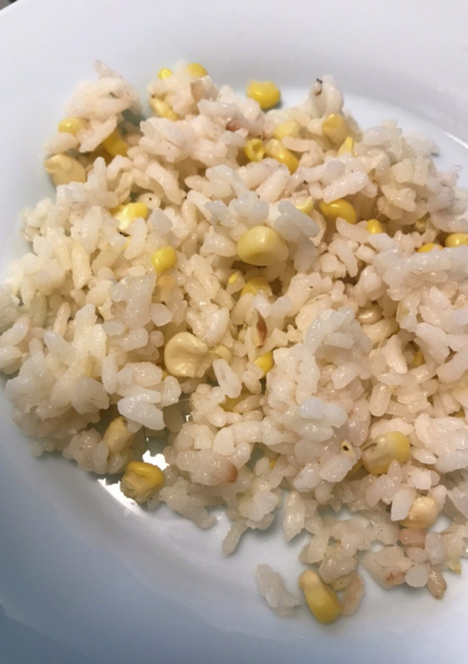 皮とヒゲと芯で炊くとうもろこしごはん-レシピのメイン写真