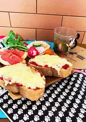 ビーツ入りミートソースでチーズトースト-レシピのメイン写真