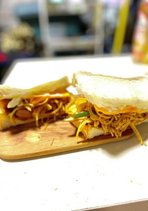 簡単！ナポリタンサンド〜目玉焼きのせ〜-レシピのメイン写真