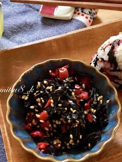 梅とひじきの佃煮(ふりかけ・混ぜご飯)-レシピのメイン写真