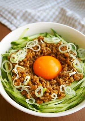 ジャージャー丼♪甜麺醤でさっと炒めて♪-レシピのメイン写真