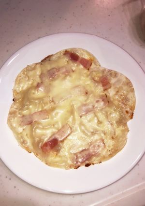 簡単!餃子の皮ピザ ベーコン&チーズ-レシピのメイン写真