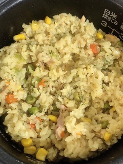 超簡単炊飯器でシーチキンピラフ-レシピのメイン写真