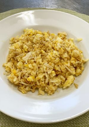 簡単美味しい！えのきのチャーハン-レシピのメイン写真