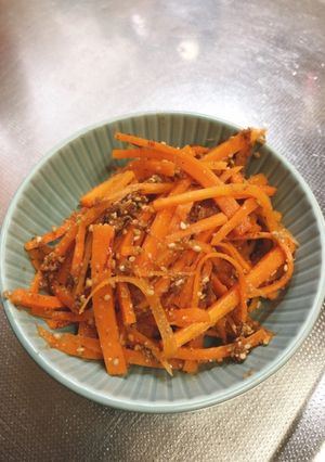 にんじんのおかか胡麻和え-レシピのメイン写真
