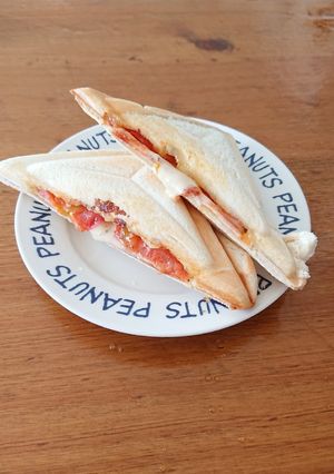 ホットサンド(ハムたまご・トマトチーズ)-レシピのメイン写真
