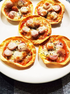 餃子の皮が余ったら ①パリパリ♪ピザに★-レシピのメイン写真