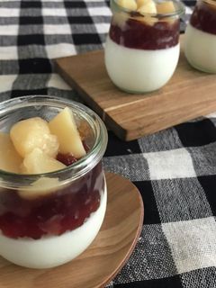 紅茶ゼリーと桃をのせたヨーグルトムース!-レシピのメイン写真