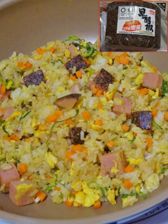 丸大・黒胡椒 豚ソーセージの炒飯-レシピのメイン写真