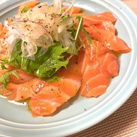 基本からアレンジまで！思わずつくりたくなる「サーモンのカルパッチョ