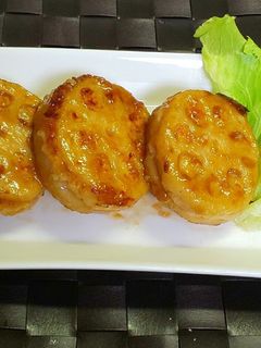 えのき入り鶏つくねのれんこん挟み焼き-レシピのメイン写真