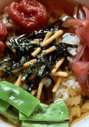 みょうがと梅の麦茶漬け-レシピのメイン写真