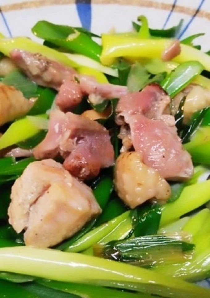 九条ねぎとやきとり缶で炒め物(塩味)-レシピのメイン写真