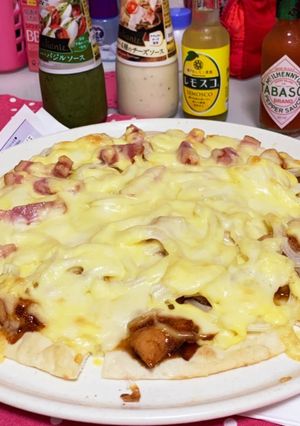 照り焼きとベーコンのハーフ&ハーフピザ-レシピのメイン写真