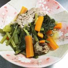 รูปของ 10分簡単　小松菜と豚肉の煮物