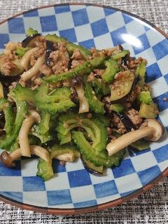 ゴーヤ、茄子、しめじ、ひき肉大蒜味噌炒め-レシピのメイン写真