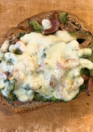 ゴーヤチーズトースト-レシピのメイン写真