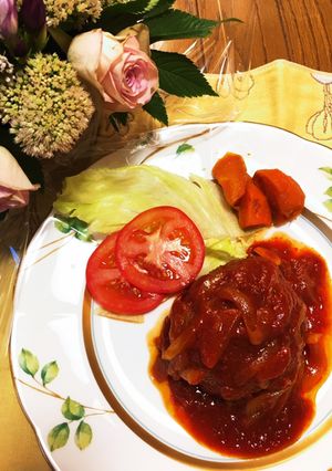 トマトジュースで煮込みハンバーグ♪-レシピのメイン写真