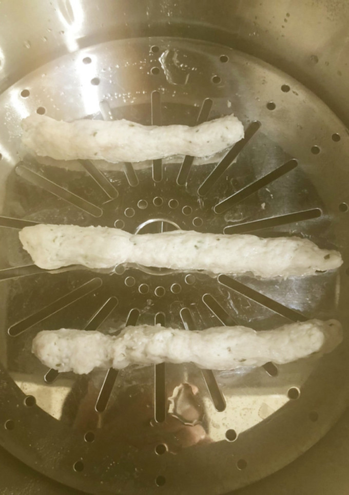 鶏と紫蘇　レモン風味のソーセージ風試作-レシピのメイン写真