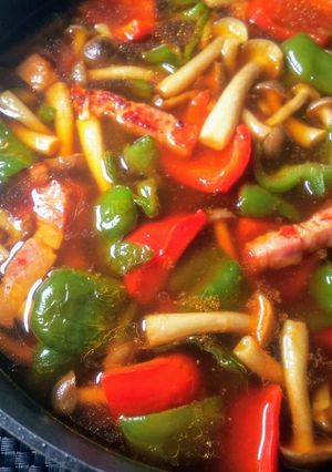 ベーコンと野菜のナンプラースープ-レシピのメイン写真