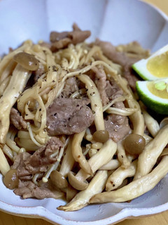 簡単絶品♡豚肉ときのこのバターポン酢炒め-レシピのメイン写真