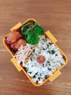 ワカメご飯&焼き鳥弁当♪-レシピのメイン写真