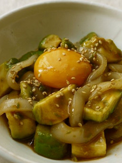 簡単♪イカそうめんとアボカドのユッケ-レシピのメイン写真