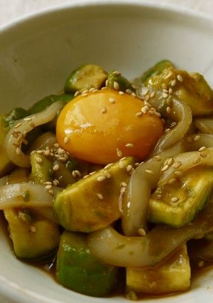 簡単♪イカそうめんとアボカドのユッケ-レシピのメイン写真