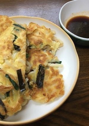 【使いきり】うどんとニラのチヂミ-レシピのメイン写真