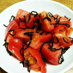รูปของ ◎●トマトの塩昆布和え●◎