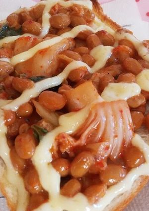 簡単朝ご飯　納豆キムチのマヨパン-レシピのメイン写真