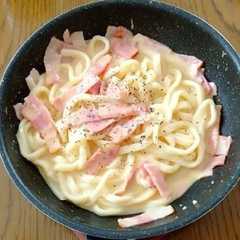รูปของ 【フライパン1つ】簡単カルボナーラうどん