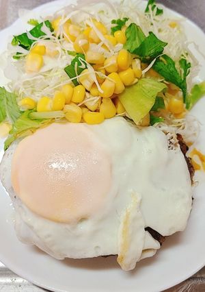 ハンバーグステーキ目玉焼きのせ-レシピのメイン写真