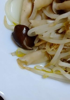 簡単安い、もやしとブナシメジのレンジ蒸し-レシピのメイン写真