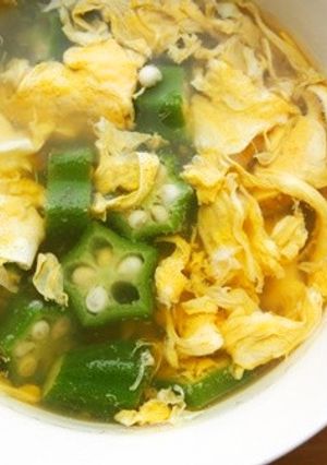 オクラとふわふわ卵のお吸い物♪-レシピのメイン写真