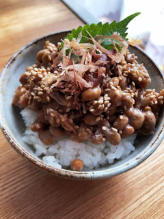 納豆ごはんアレンジ 梅肉ごまおかか-レシピのメイン写真