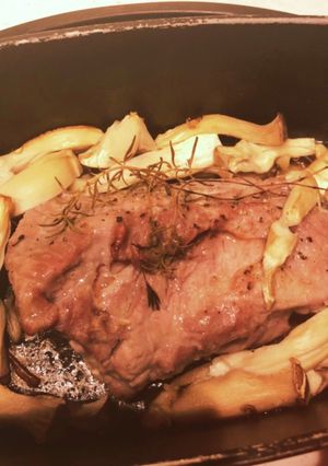 ダッヂオーブンで！キノコのローストポーク-レシピのメイン写真