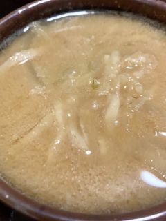 切り干し大根と玉ねぎの味噌汁-レシピのメイン写真