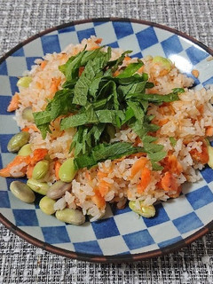 簡単！鮭と枝豆のチャーハン-レシピのメイン写真