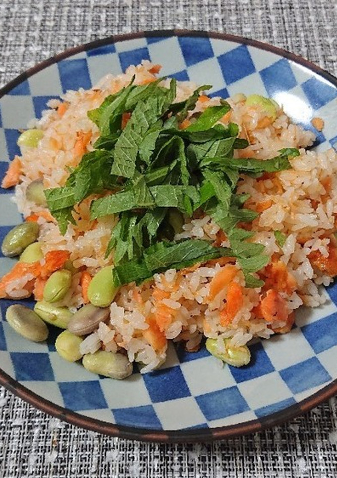 簡単！鮭と枝豆のチャーハン-レシピのメイン写真