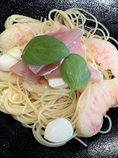桃とモッツァレラと生ハムの冷製パスタ-レシピのメイン写真