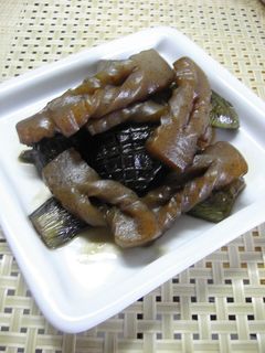 残った煮魚汁で茄子とこんにゃくの煮物を!-レシピのメイン写真