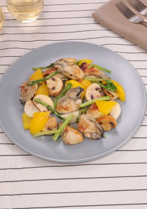 牡蠣と彩り野菜のレモンバターソテー-レシピのメイン写真