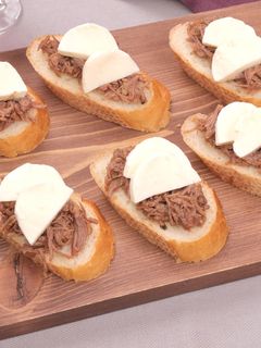 ほろほろ♪プルドポークのオープンサンド-レシピのメイン写真