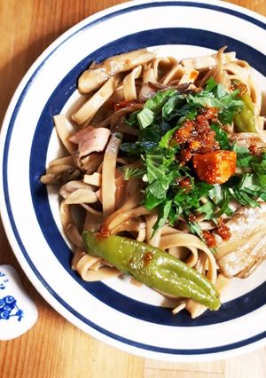 舞茸と万願寺とうがらしの和そばパスタ-レシピのメイン写真