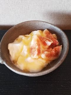 無花果 ヨーグルト はちみつ-レシピのメイン写真