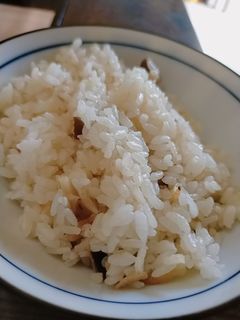 簡単!入れるだけ椎茸とエビの炊き込みご飯-レシピのメイン写真