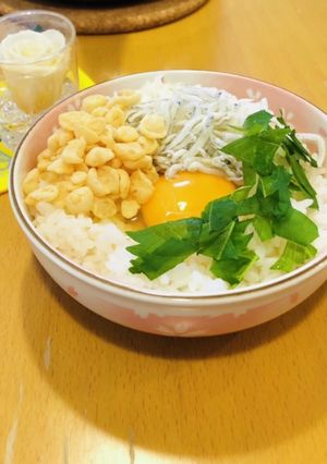 簡単♪天かす入り☆大葉しらすの卵かけご飯-レシピのメイン写真